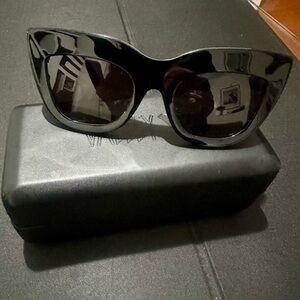 Valley Eyewear Black Marmont Cat-Eye Sunglasses for Women